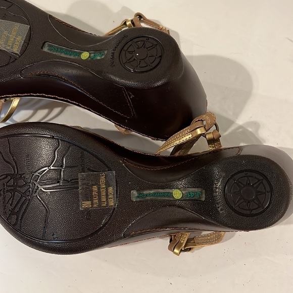 J 41 Adventure Gold Tone Wedge Sandals Size 8 - Picture 4 of 13